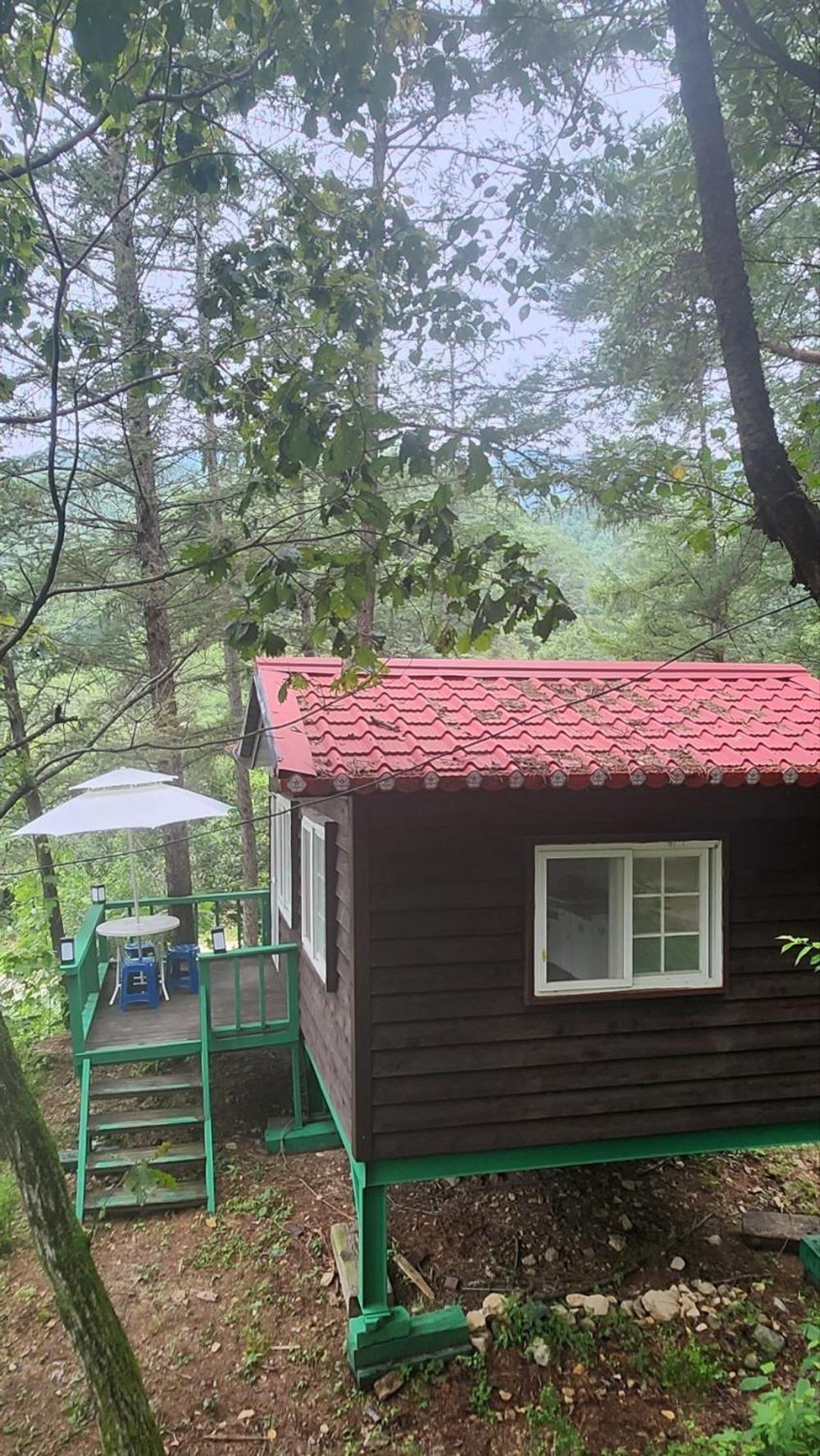 Hongcheon Gongjaksan Recreational Forest Pension Екстер'єр фото