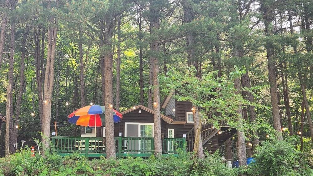 Hongcheon Gongjaksan Recreational Forest Pension Екстер'єр фото